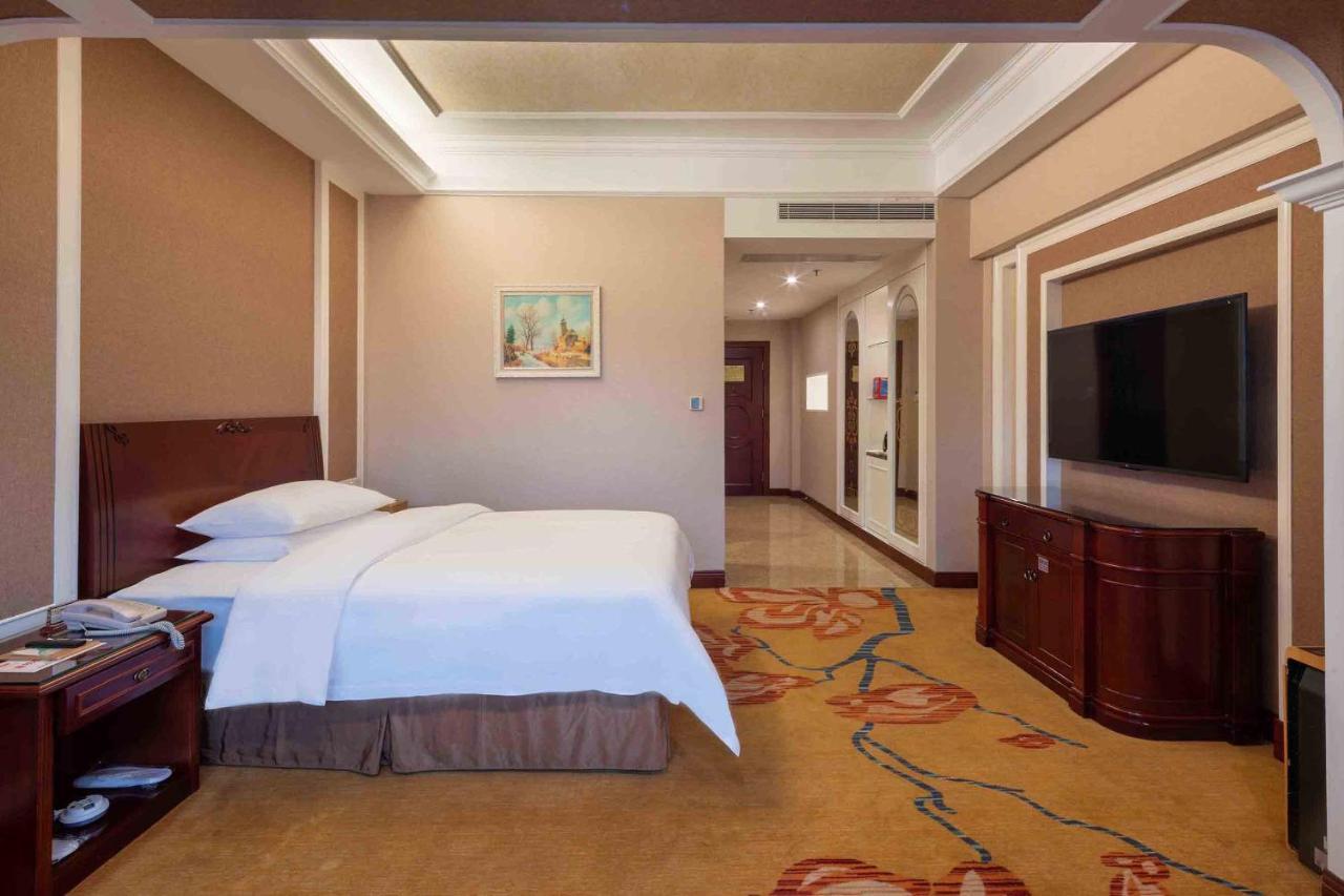 Vienna Hotel Shenzhen Songgang Liye Road Eksteriør billede